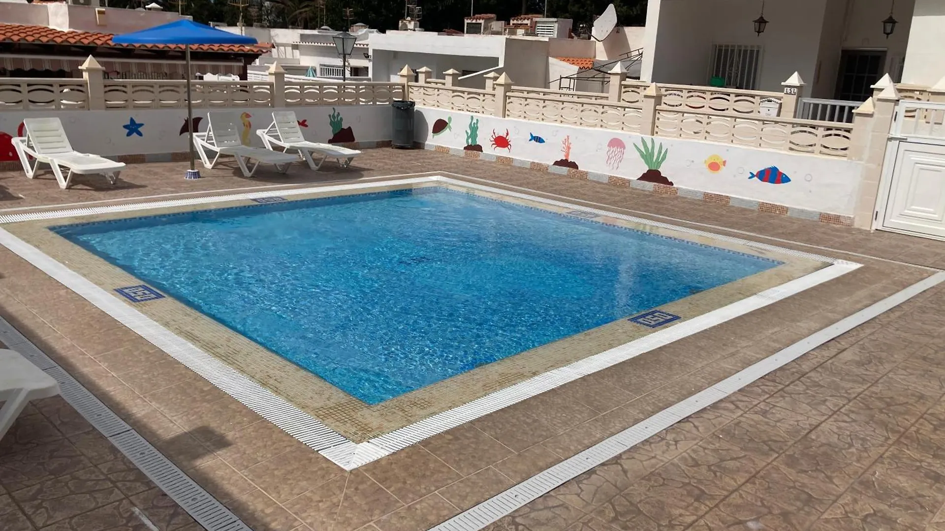 アロナCasa M&M, Relax, Big Terrace, Swimming Poolアパートメント アパート アロナ